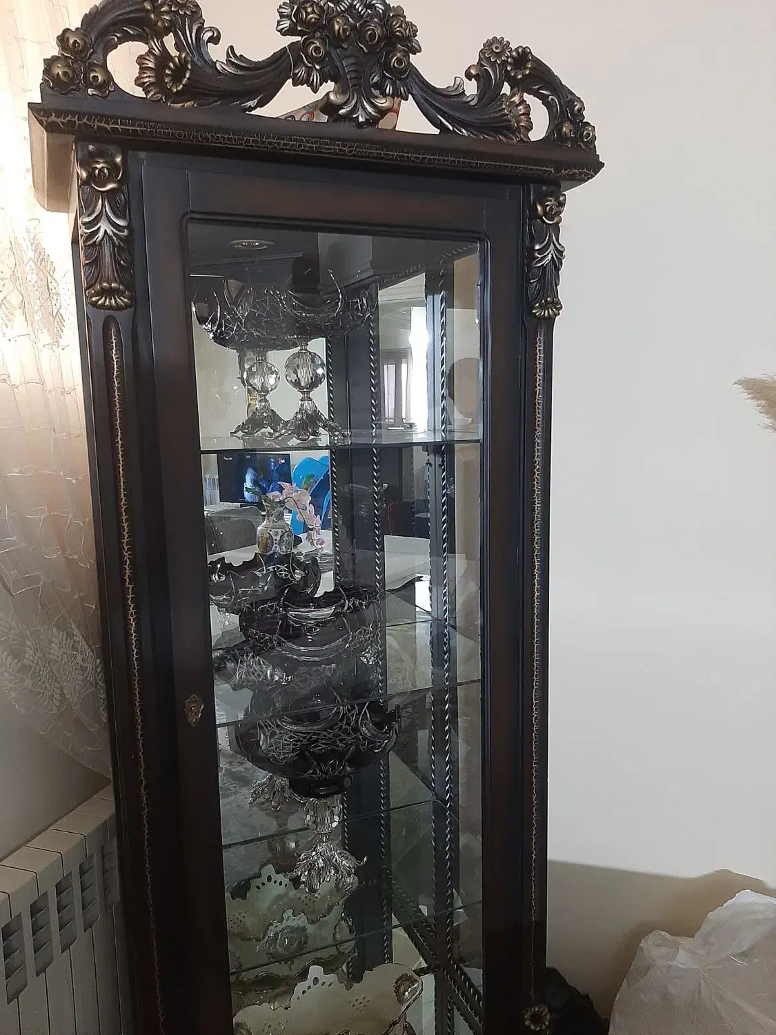 بوفه|بوفه، ویترین، کنسول|فردیس, نگارستان|دیوار