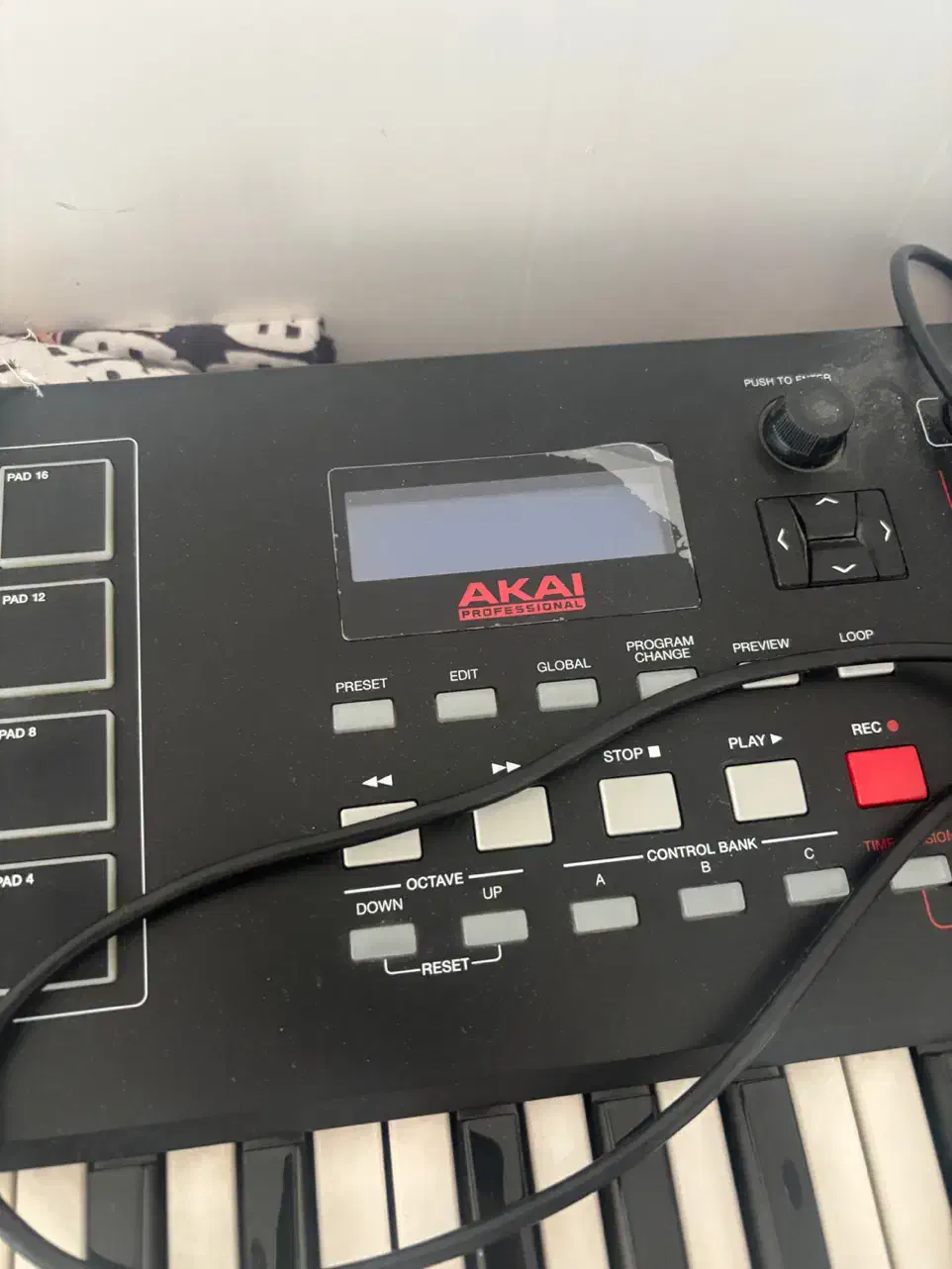 میدی کنترلر AKAI MPK261|پیانو، کیبورد، آکاردئون|ارومیه, |دیوار