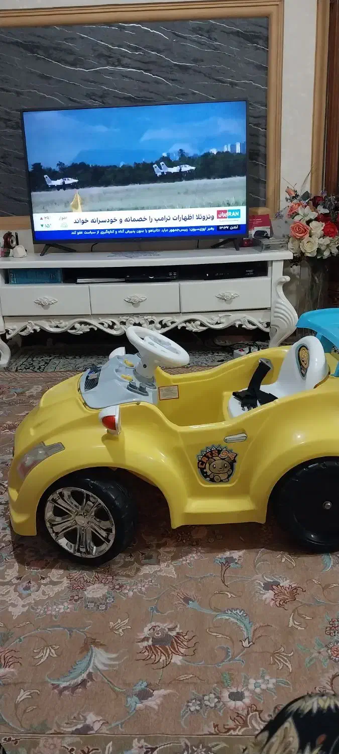 ماشین باتری بچگانه|اسباببازی بچه|کرج, شهرک رضوانیه|دیوار