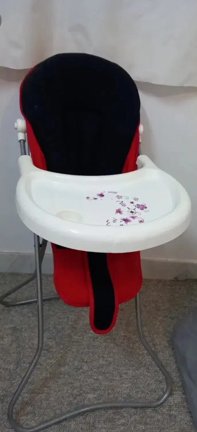 صندلی غذای کودک تاشو|تخت و صندلی بچه|قم, براسون|دیوار