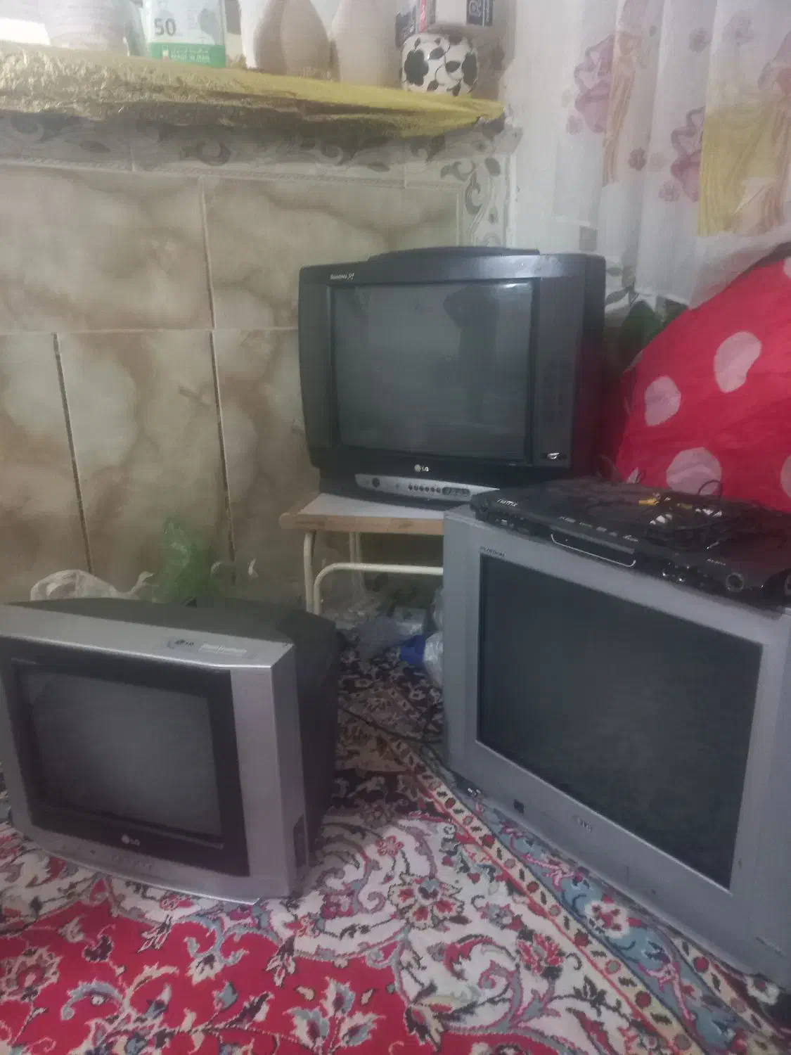 چندتا تلویزیون قدیمی به شرط سالم و انواع  کیف|تلویزیون و پروژکتور|یاسوج, |دیوار