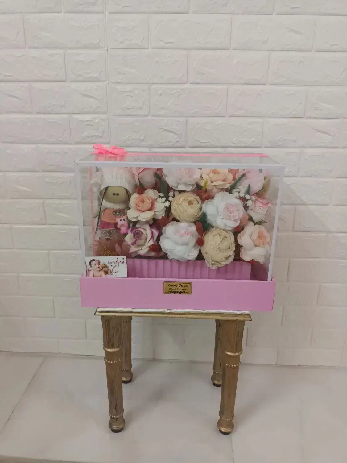 گل خارجی|گل مصنوعی|قم, شهر قائم|دیوار