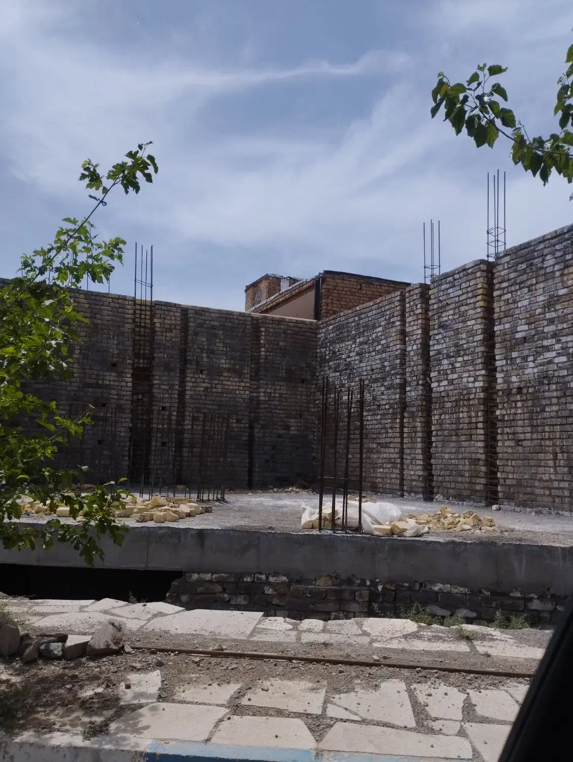 اجرای سقف تیرچه بلوک و شناژ بندی|خدمات پیشه و مهارت|کاشان, باغ ماجد|دیوار