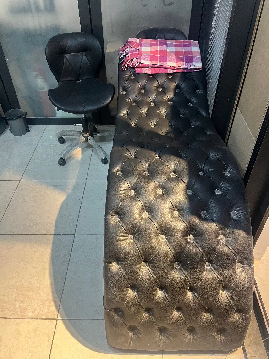 تخت مژه ارایشگاه|آرایشگاه و سالن‌های زیبایی|تهران, صد دستگاه|دیوار