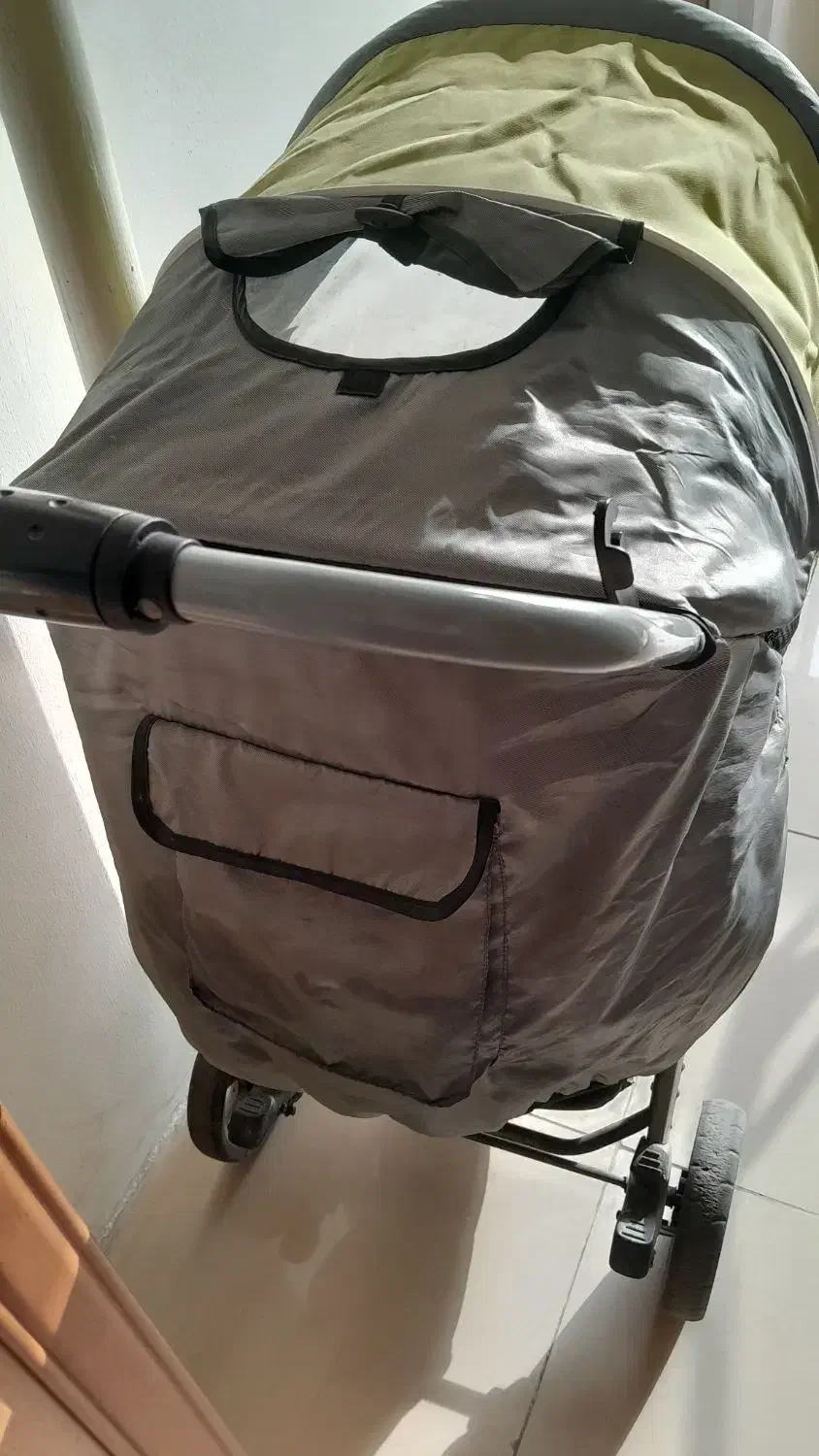 کالسکه تاشو|کالسکه و لوازم جانبی|بندر انزلی, جهانگانی|دیوار