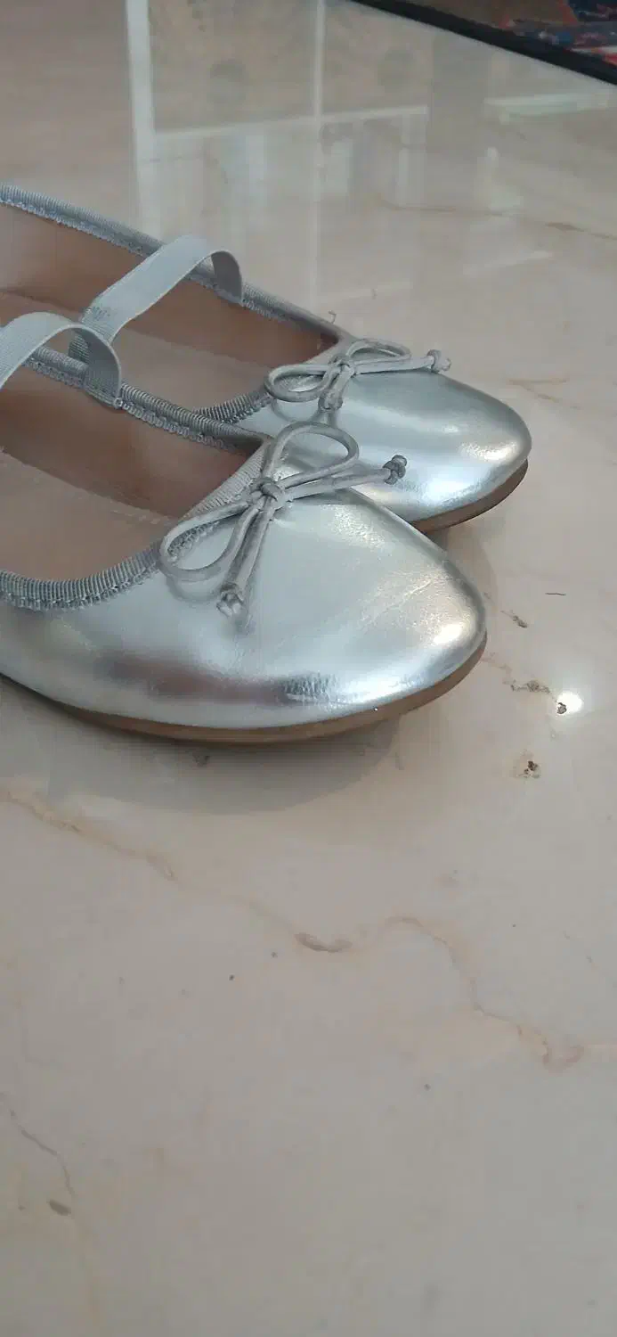 کفش عروسکی H&M بچه گانه سایز ۳۲|کفش و لباس بچه|تهران, مهران (سیدخندان)|دیوار
