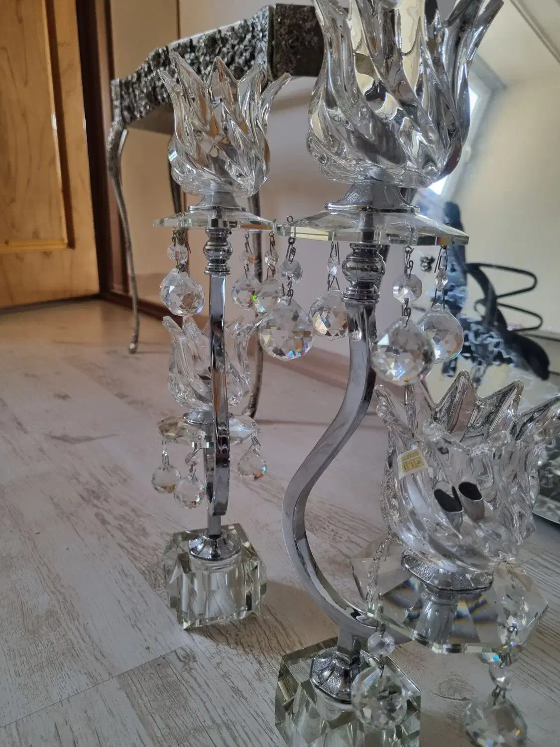 آینه و شمعدان و میز|مبلمان خانگی و میز عسلی|بجنورد, |دیوار