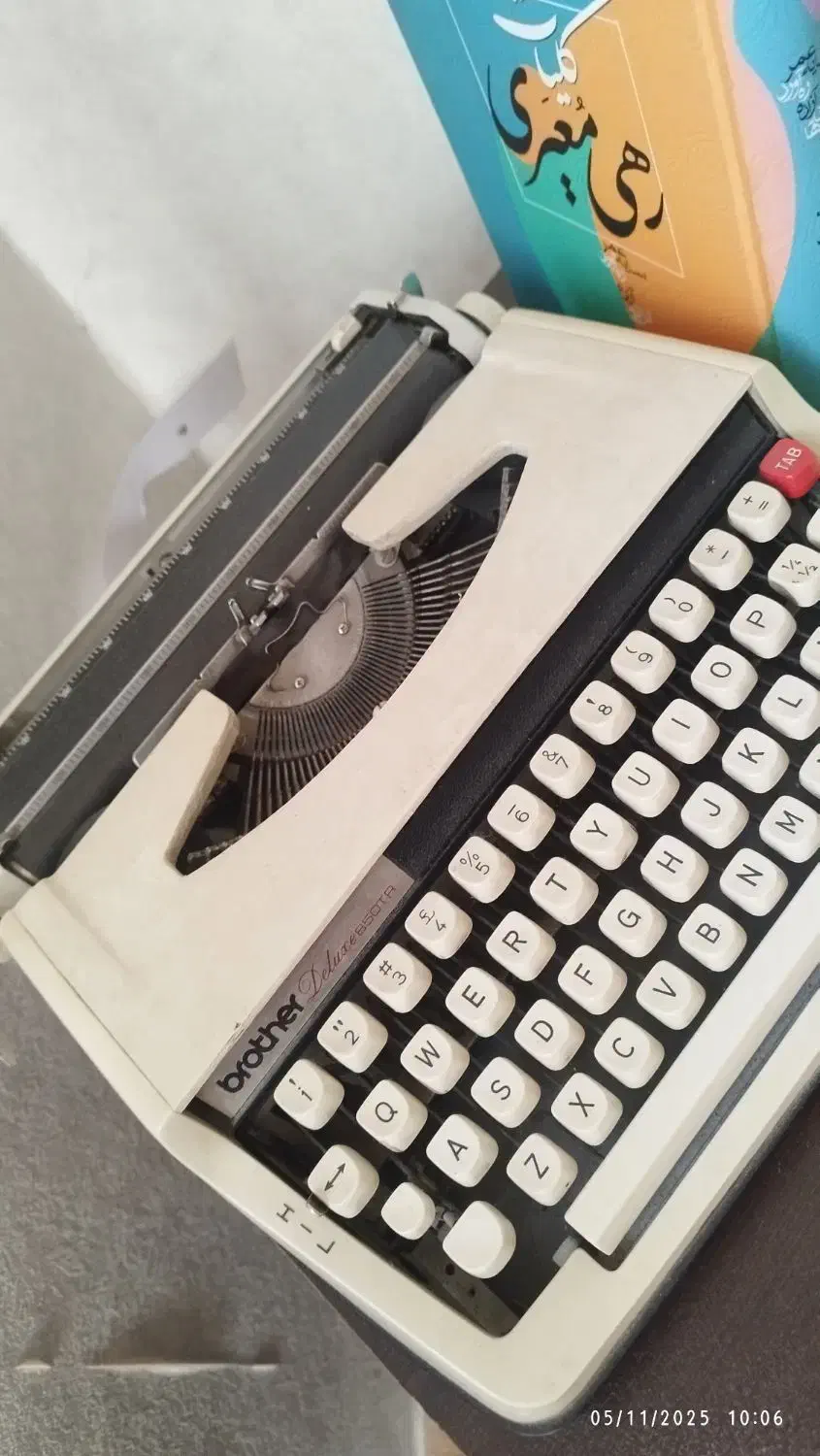 ماشین تایپ brother لاتین|کلکسیون اشیاء عتیقه|اسلام‌شهر, شهرک واوان|دیوار