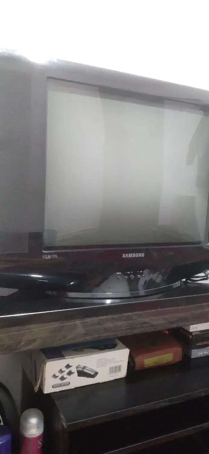 تلویزیون۲۱ سامسونگ|تلویزیون و پروژکتور|صحنه, |دیوار