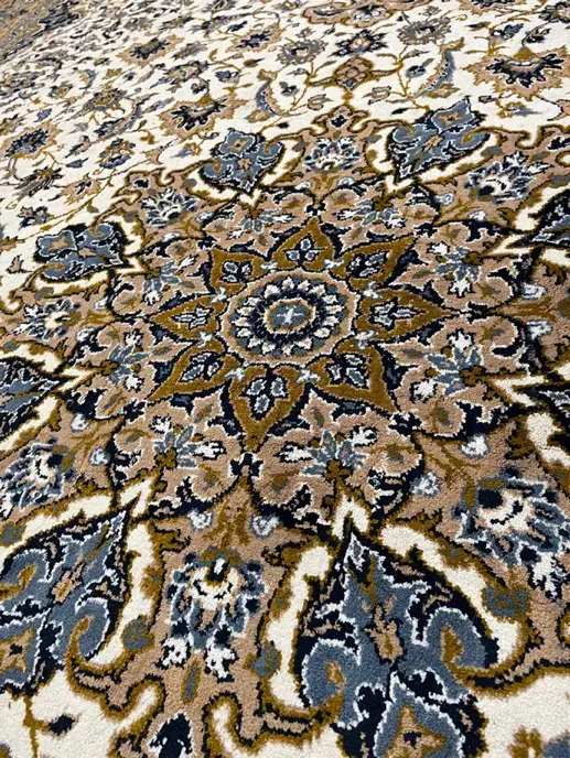 فرش ۱۲ متری|فرش|بندر انزلی, آخرخط|دیوار