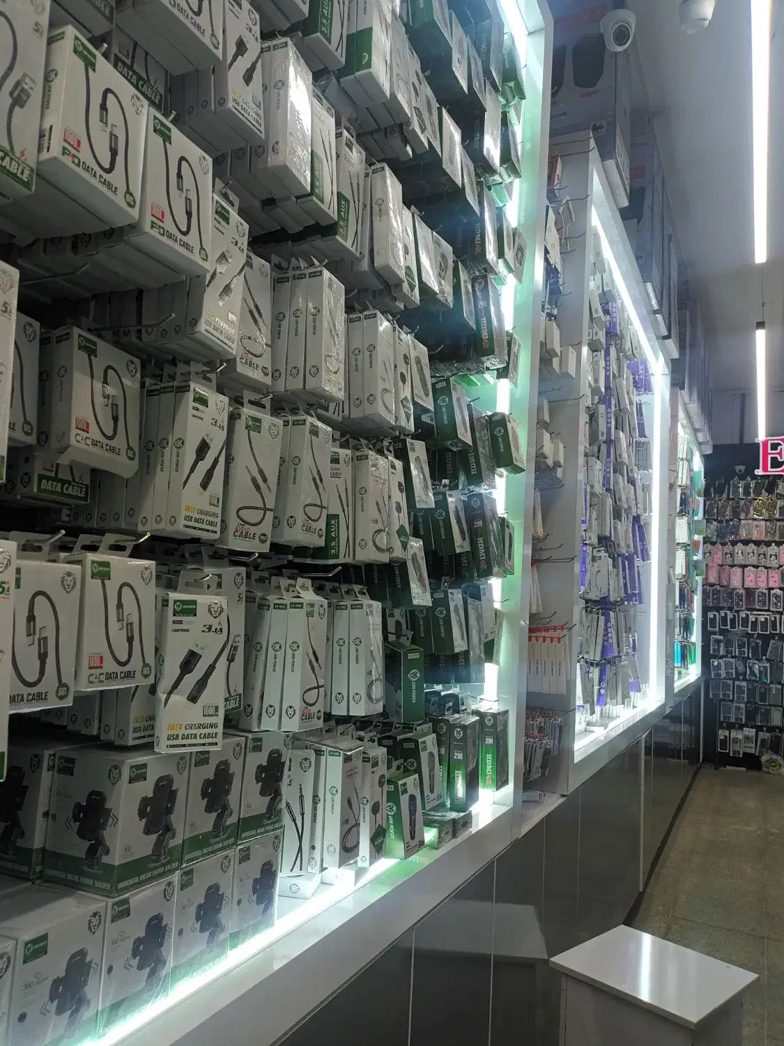 فروش اقساط . لوازم جانبی|لوازم جانبی موبایل و تبلت|اصفهان, شهید رجایی|دیوار