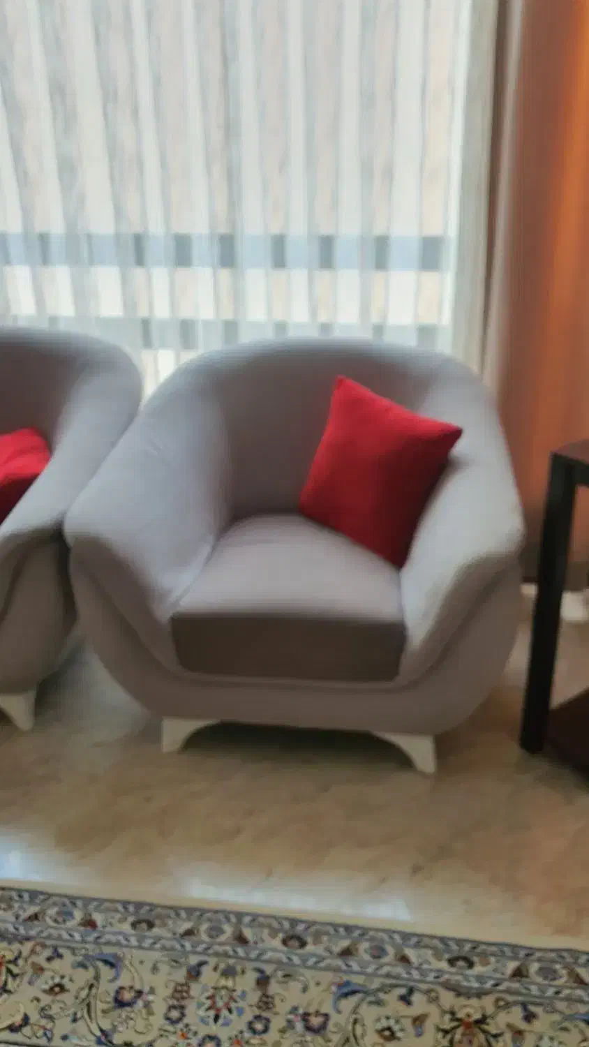 مبل راحتی تک نفره|مبلمان خانگی و میز عسلی|تهران, شهرک آزمایش|دیوار