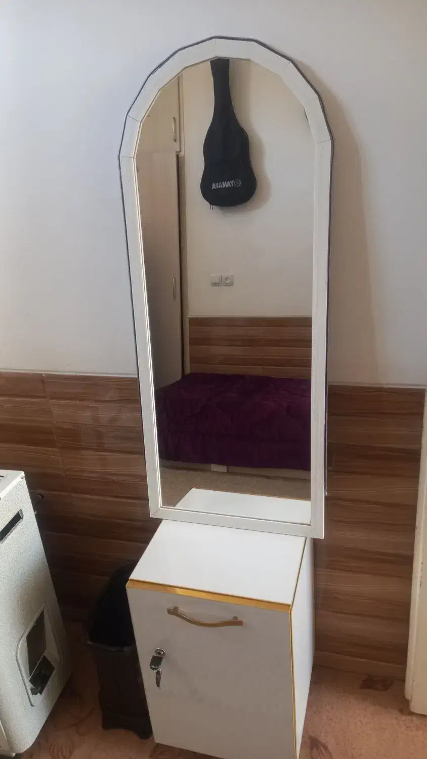 میز اینه|آینه|مرودشت, سهلآباد|دیوار