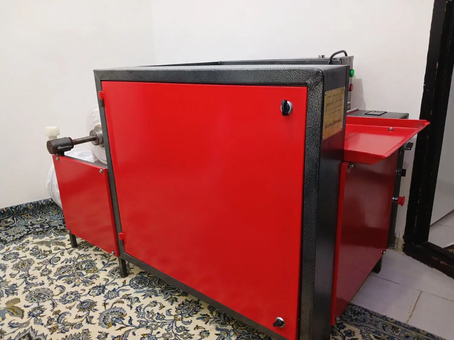 دستگاه صنعتی رول کن ۳کاره|ماشینآلات صنعتی|رشت, یخسازی|دیوار