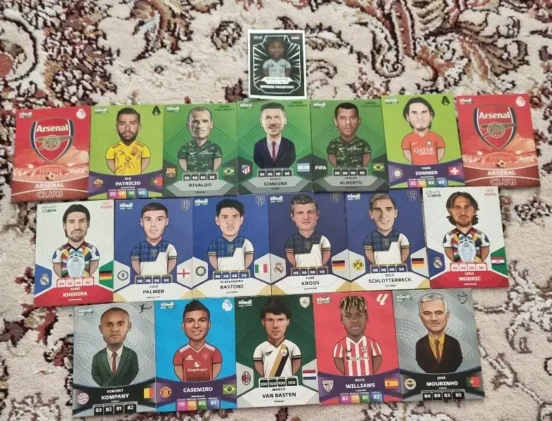 ۱۸ عدد کارت کیمدی۲۰۲۵ به همراه برچسب سیلور لیمیتد|اسباب‌بازی بچه|رودسر, |دیوار