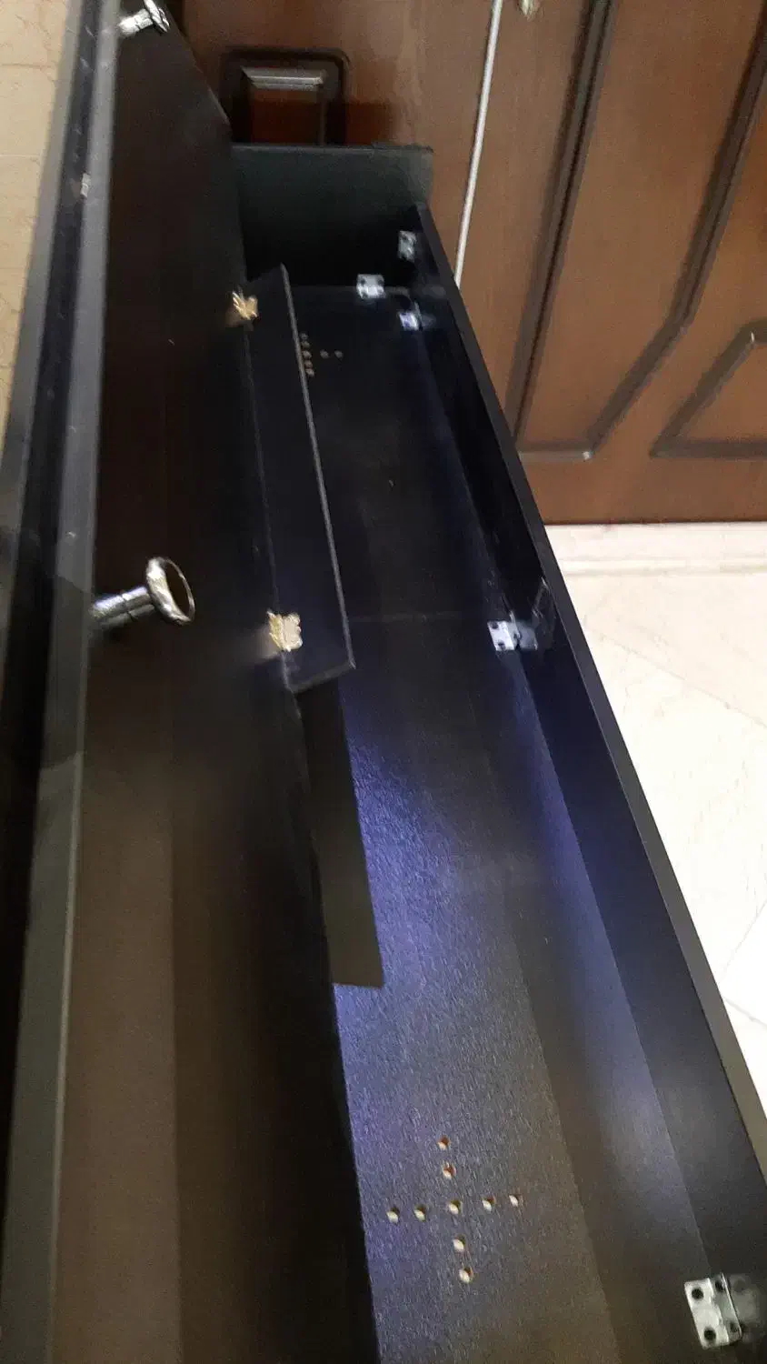 میز پیانو یا باکس|پیانو، کیبورد، آکاردئون|یزد, |دیوار