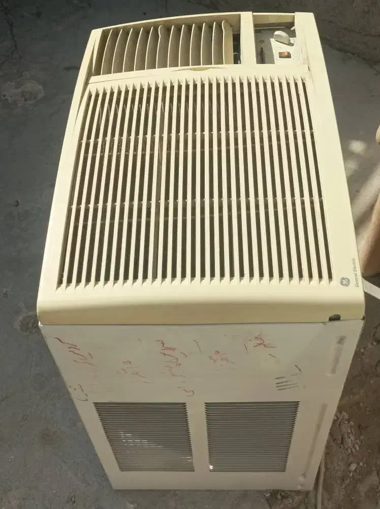 کولر گازی پنجره‌ای 24000 موتور سنگین در حد نو|کولر گازی و فن‌کوئل|دهدشت, |دیوار