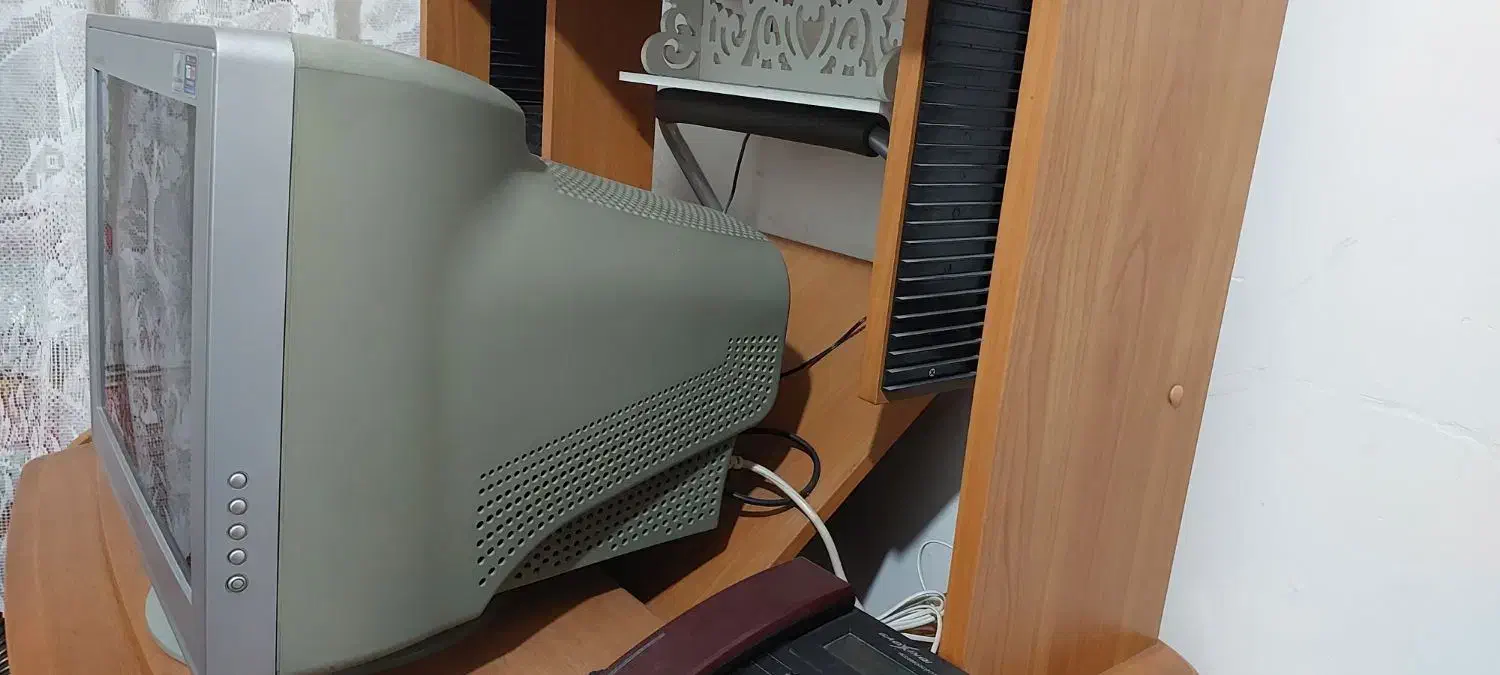 یک عدد مانیتور|قطعات و لوازم جانبی رایانه|سمنان, |دیوار