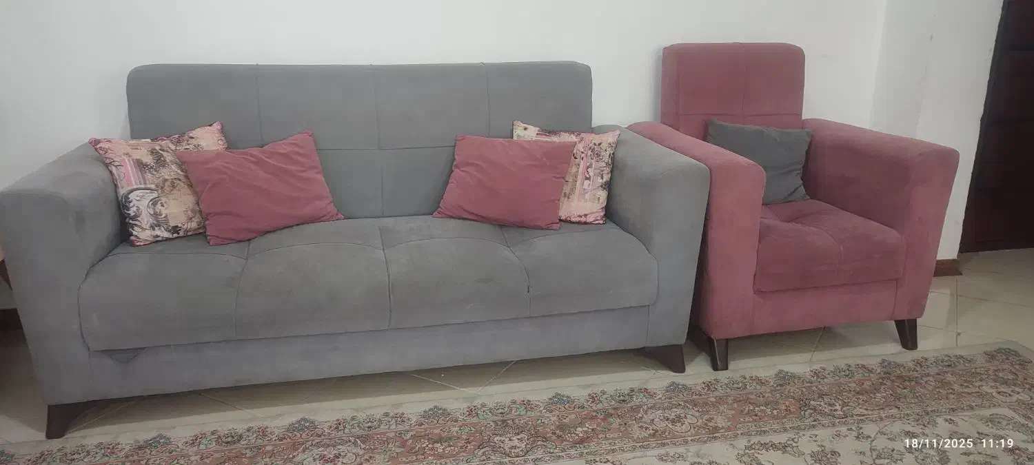 مبلمان هفت نفره|مبلمان خانگی و میز عسلی|گلبهار, شهر جدید گلبهار|دیوار