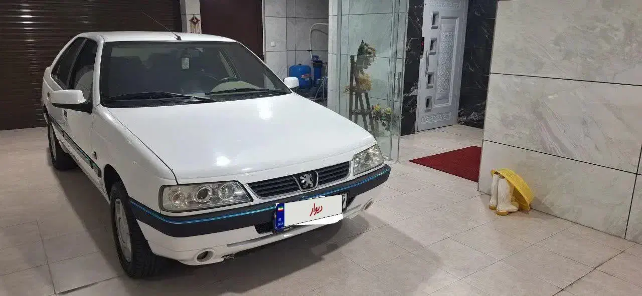 دارای مانیتور. روکش چرم دوزگیر بیمه کامل|خودرو سواری و وانت|ساوه, |دیوار