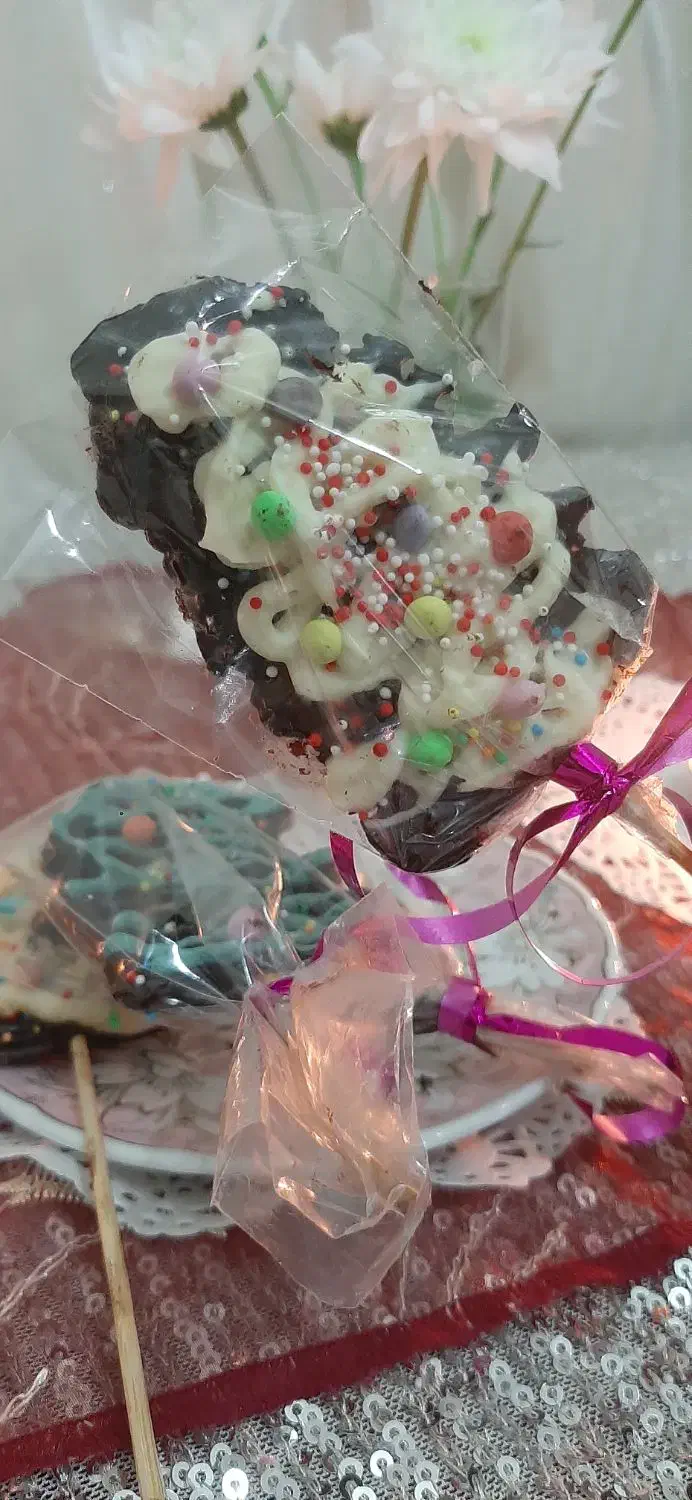 کاج شکلاتی و حروف تزیینی و خوراکی|خوردنی و آشامیدنی|قائمشهر, |دیوار