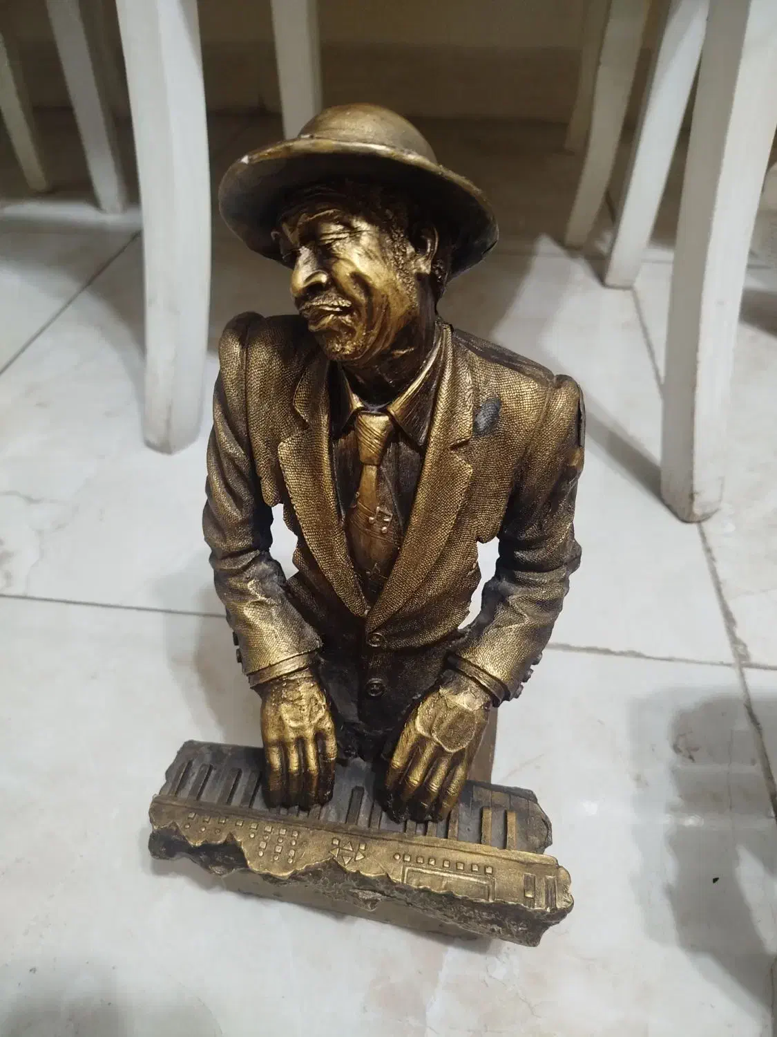 لوازم دکوری|مجسمه، تندیس، ماکت|نجفآباد, ویلاشهر|دیوار