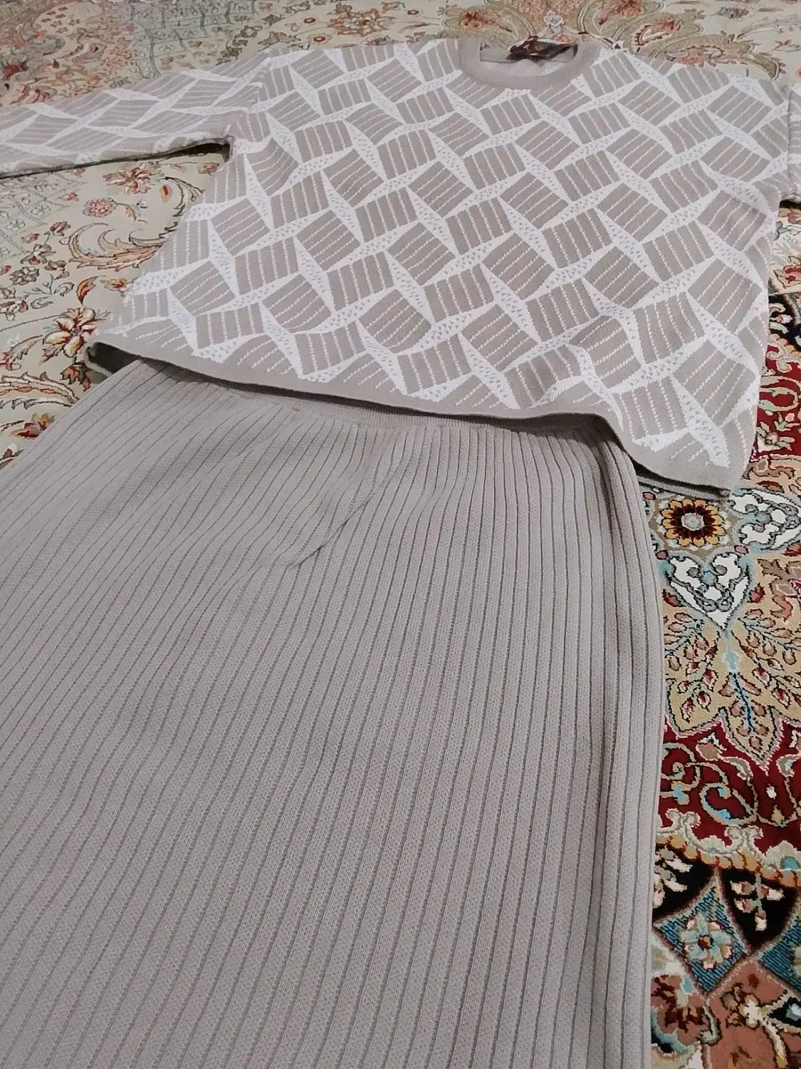 ست بافت بادامن|لباس|قم, قلعه کامکار|دیوار