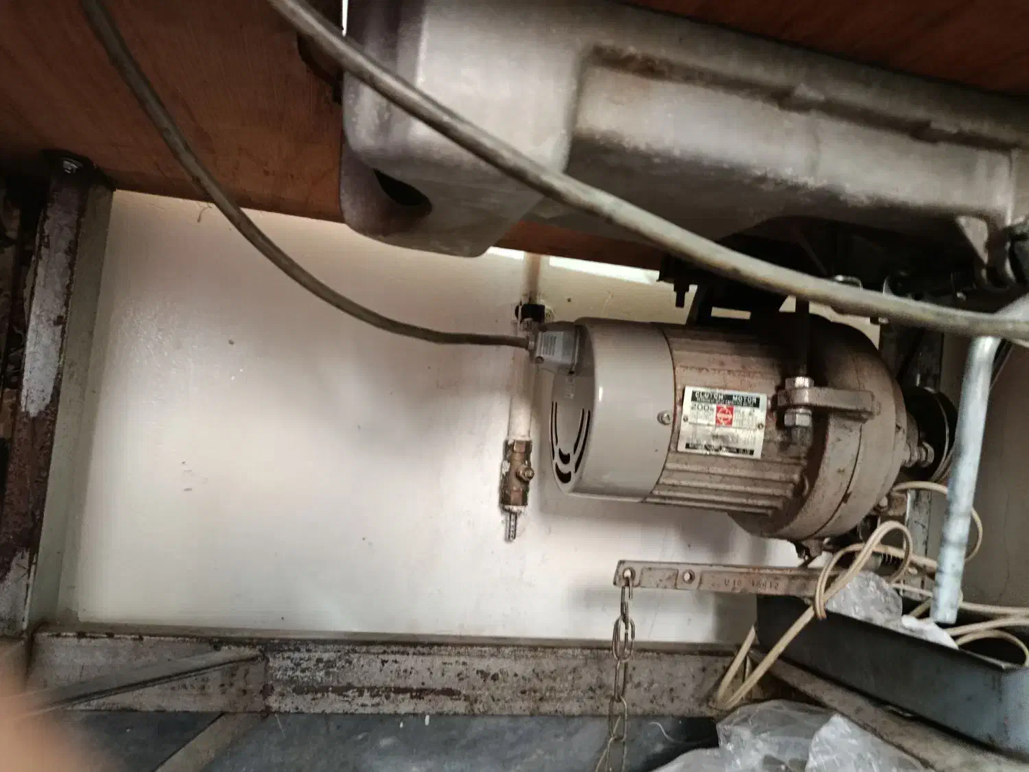 چرخ صنعتی راسته دوز  حتی مناسب برای صندل دوزی|چرخ خیاطی و ریسندگی|قم, خاکفرج|دیوار