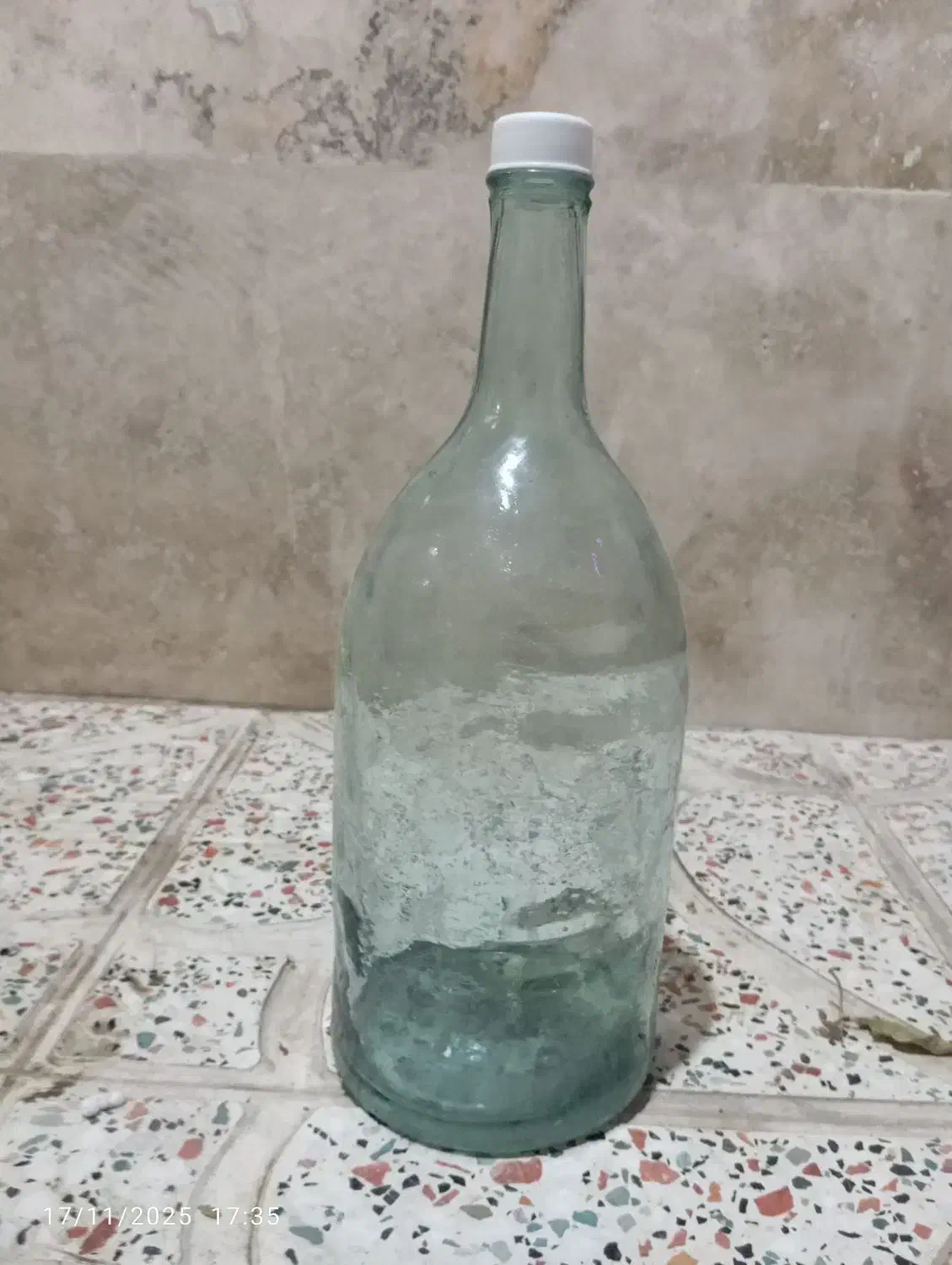 شیشه دو و نیم لیتری|ظروف نگهدارنده، پلاستیکی، یکبارمصرف|وحیدیه, |دیوار