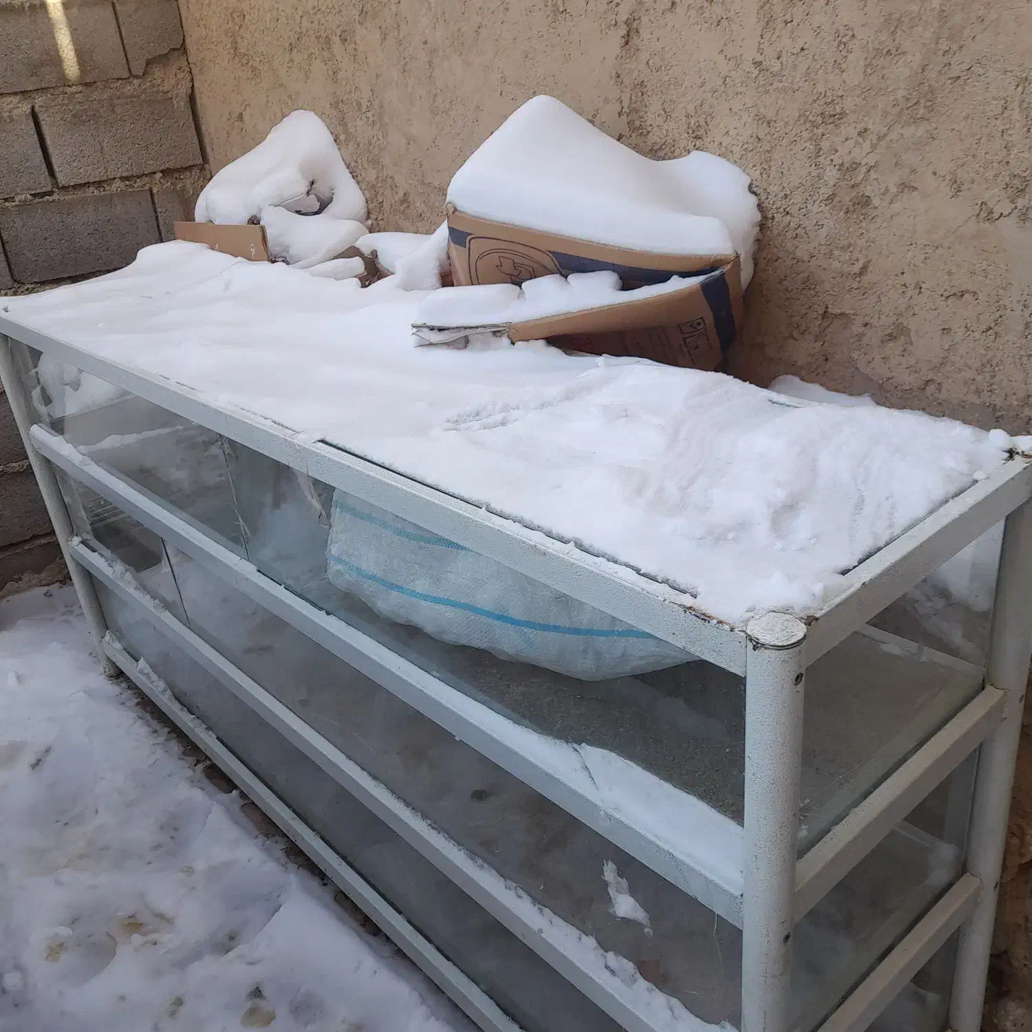 ویترین بزرگ|فروشگاه و مغازه|سمیرم, |دیوار