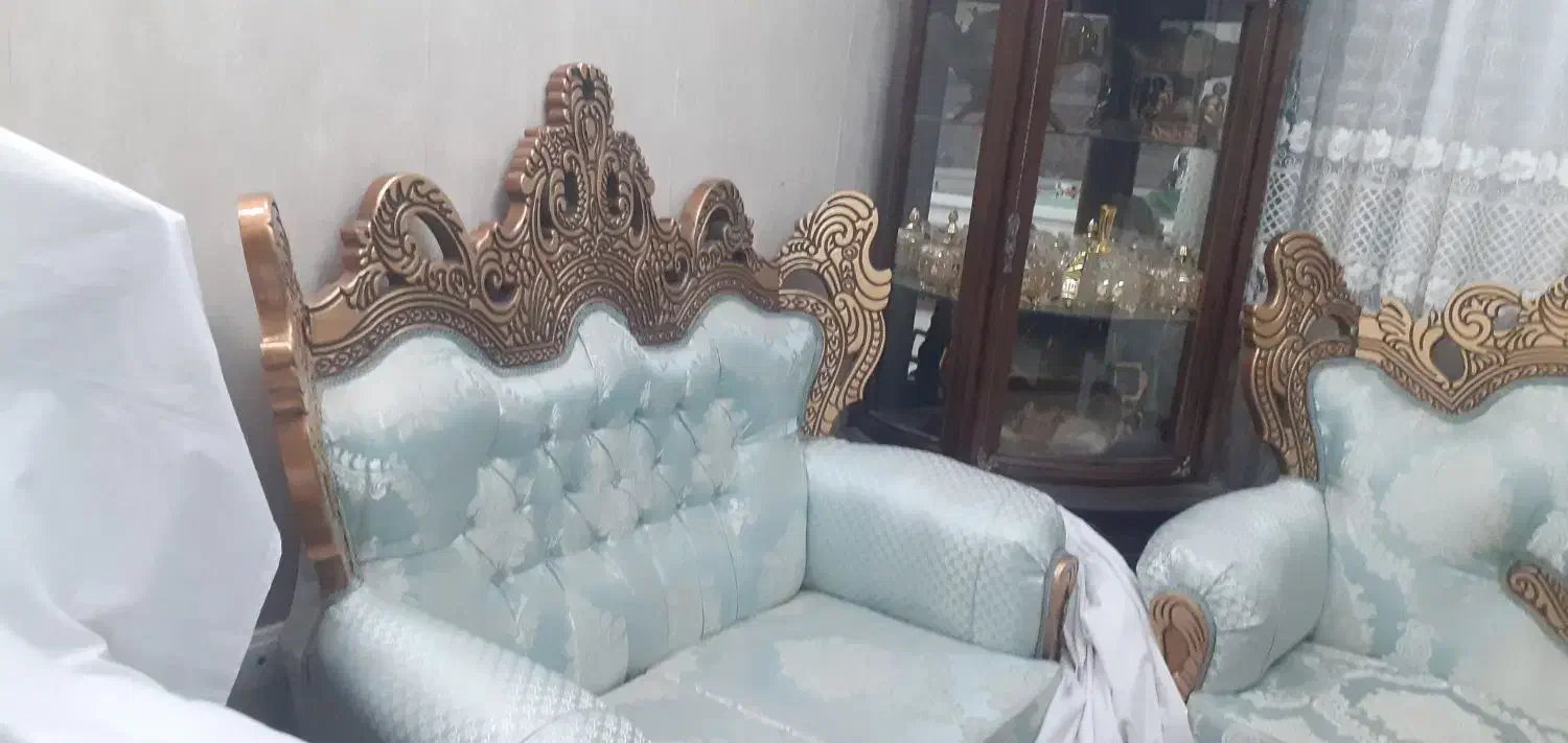 یک دست مبل سلطنتی ۷نفره|مبلمان خانگی و میز عسلی|قزوین, |دیوار