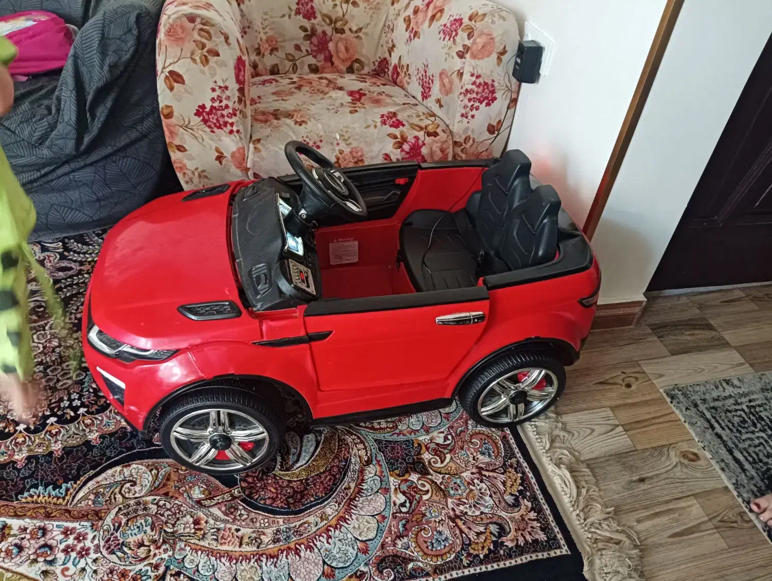 ماشین شارژی 2 موتوره|اسباب‌بازی بچه|ری, سیزده آبان|دیوار