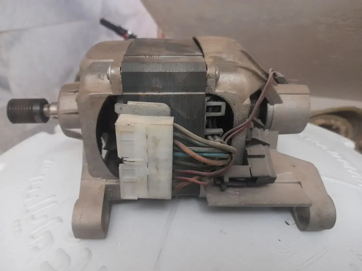 ۲عدد موتور ماشین لباسشویی|ماشین لباسشویی و خشک‌کن لباس|شهریار, شهرک بهاران (ویره)|دیوار