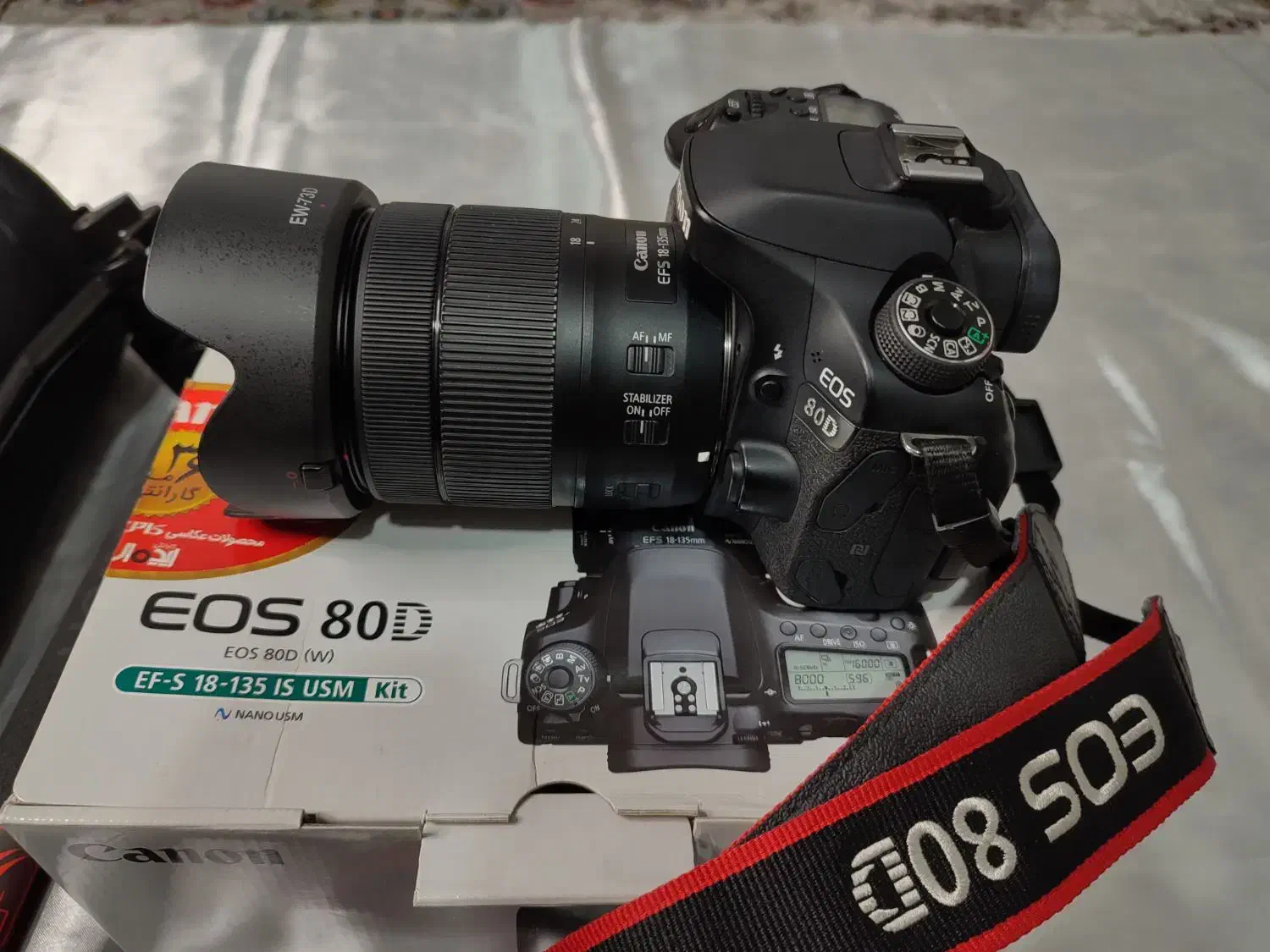 دوربین کانن 80d با لنز 18-135 همراه پایه|دوربین عکاسی و فیلم‌برداری|بوکان, |دیوار