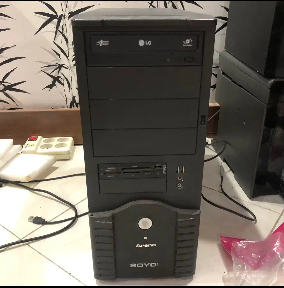 کیس کامپیوترکیبوردمانیتوراسپیکرموس بیسیم وسیمدار|رایانه رومیزی|شیراز, خلیلی|دیوار