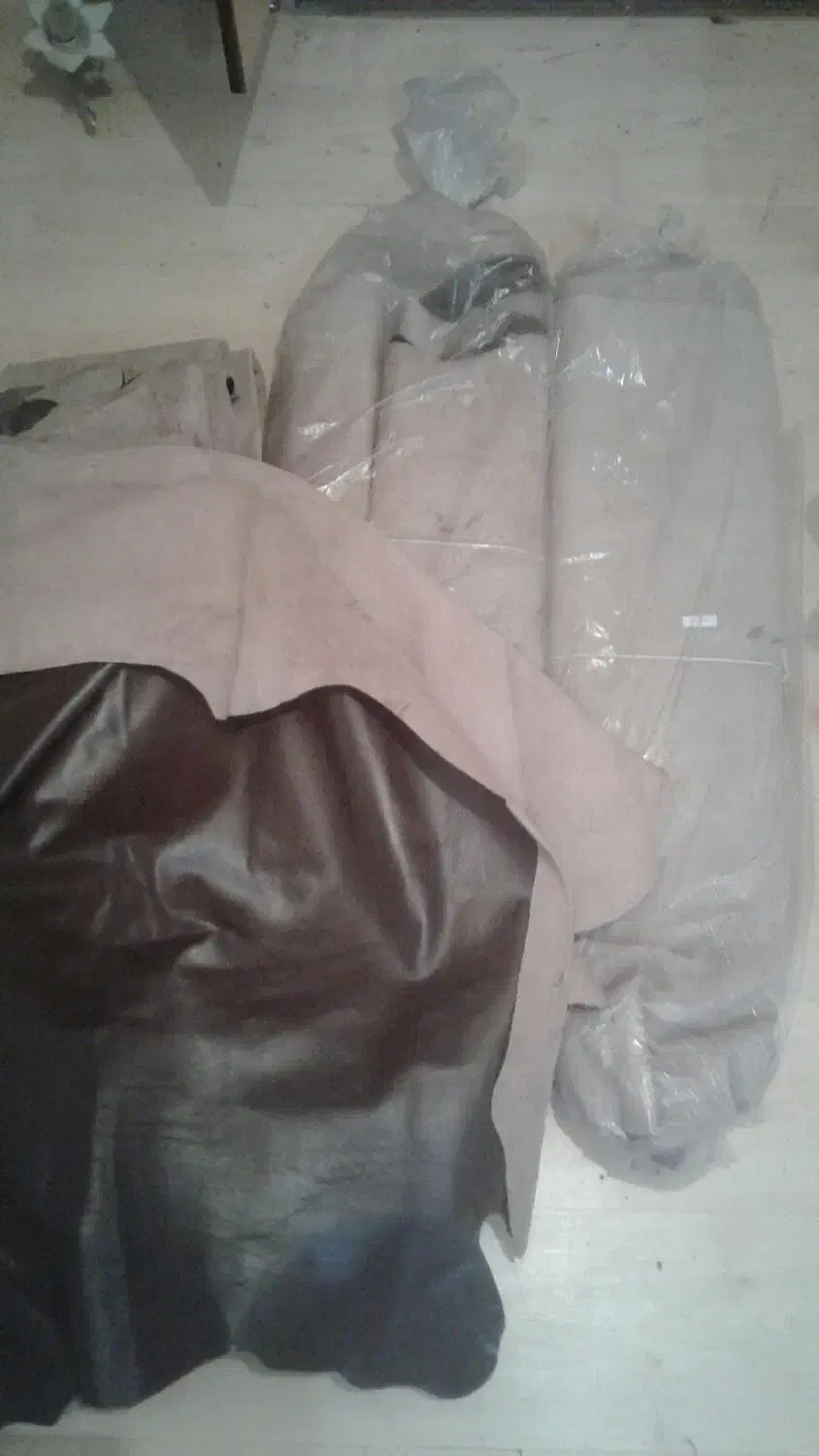 چرم گاوی طاقه ای|کیف، کفش، کمربند|مشهد, عامل|دیوار