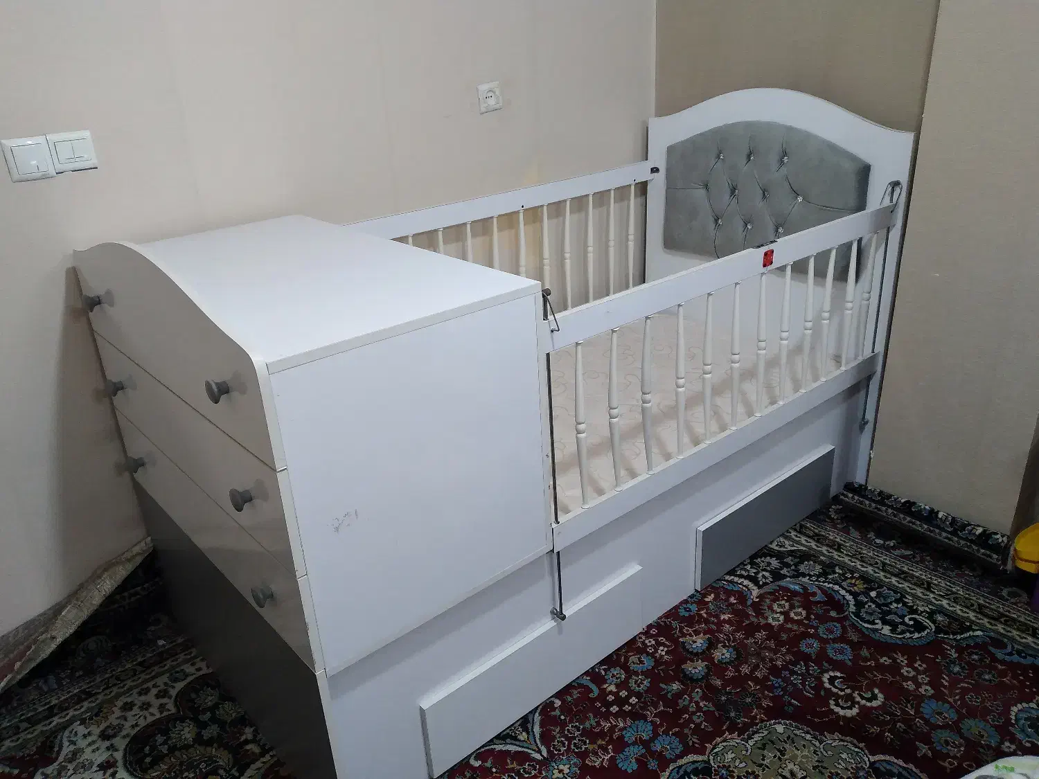 تخت کودک و نجوان|تخت و سرویس خواب|بابل, |دیوار