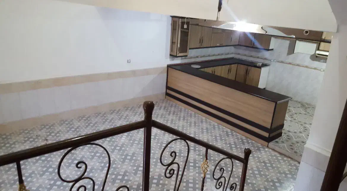 ویلایی حیاط‌دار باپشت بام محصور نزدیک فلکه بشیراله|فروش خانه و ویلا|زابل, |دیوار