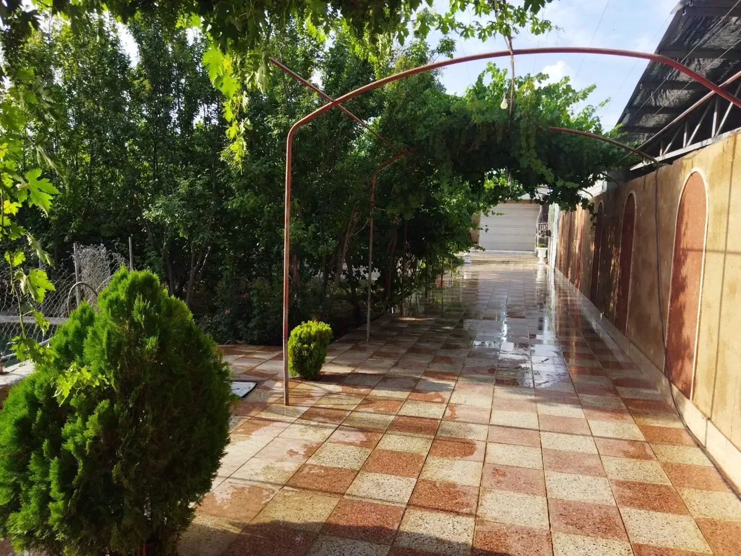 باغ ویلا اجاره ای حدوداً تا۳۰۰نفر|خدمات پذیرایی، مراسم|نجفآباد, قلعه سفید|دیوار