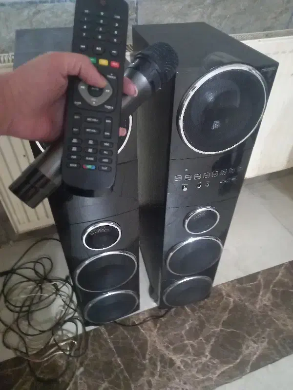 اسپیکر میکرولب مدلPHOENIX3 با میکروفن و رقص نور|سیستم صوتی خانگی|زنجان, |دیوار