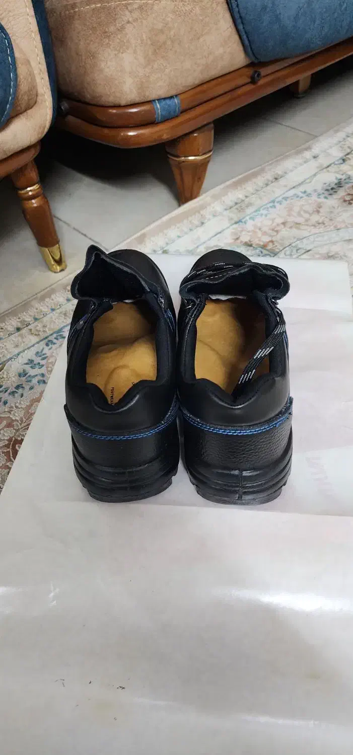 کفش کار|کیف، کفش، کمربند|تهران, شمشیری|دیوار