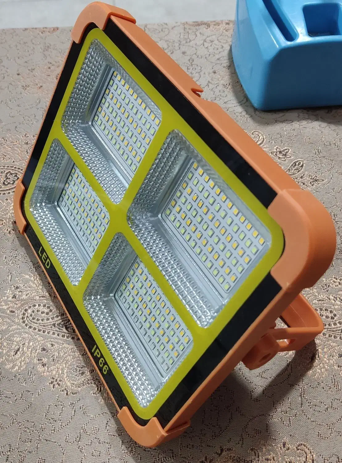 پروژکتور شارژی خورشیدی پاور بانک دار 1000w|لامپ و چراغ|اصفهان, بهاران|دیوار