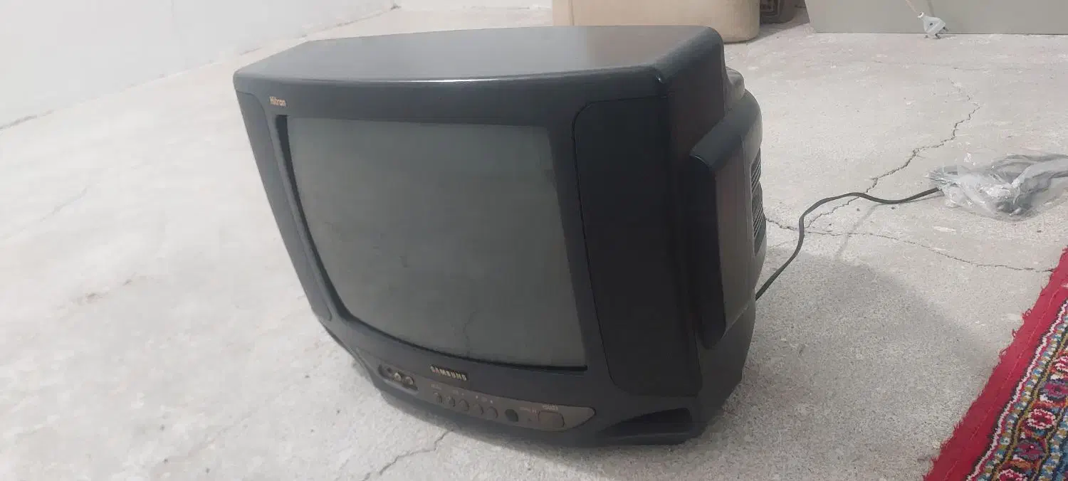 فروش  دوعددتلویزیون ۱۴ اینچ و۲۱ اینچ مارک سامسونگ|تلویزیون و پروژکتور|بلبان آباد, |دیوار