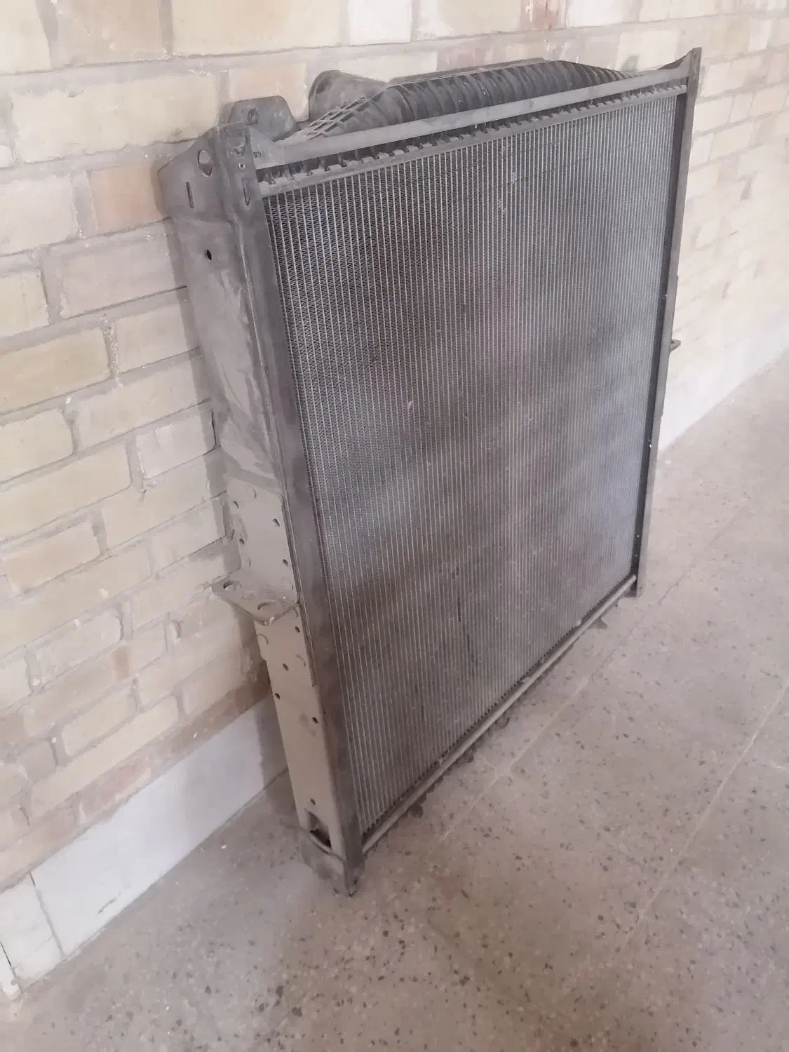 رادیاتور آب ولو FH12 420|قطعات یدکی و لوازم جانبی|یزد, |دیوار