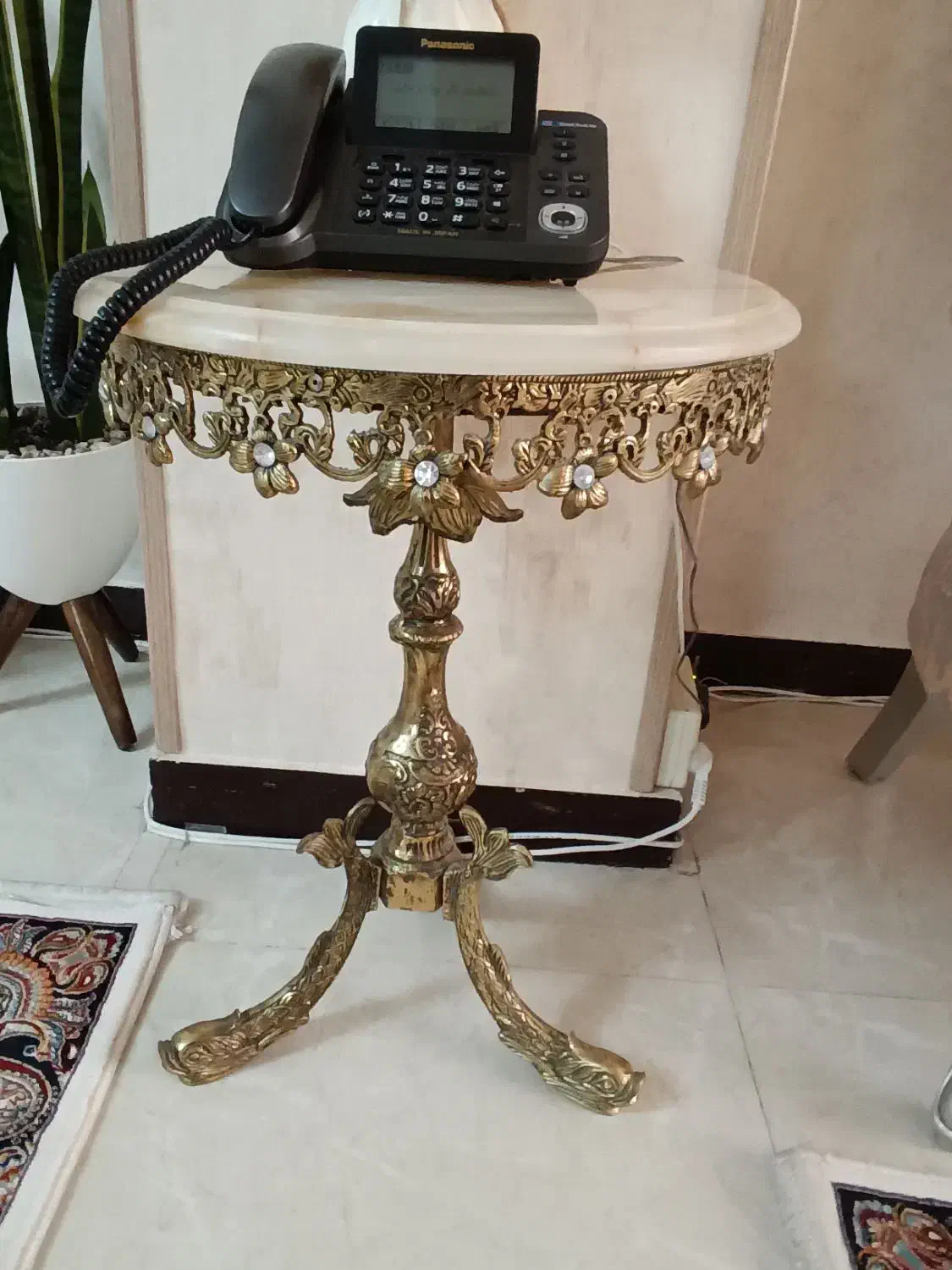 ساعت دیواری برنز و میز تلفن برنز|میز تلفن|کرج, کمال‌شهر|دیوار