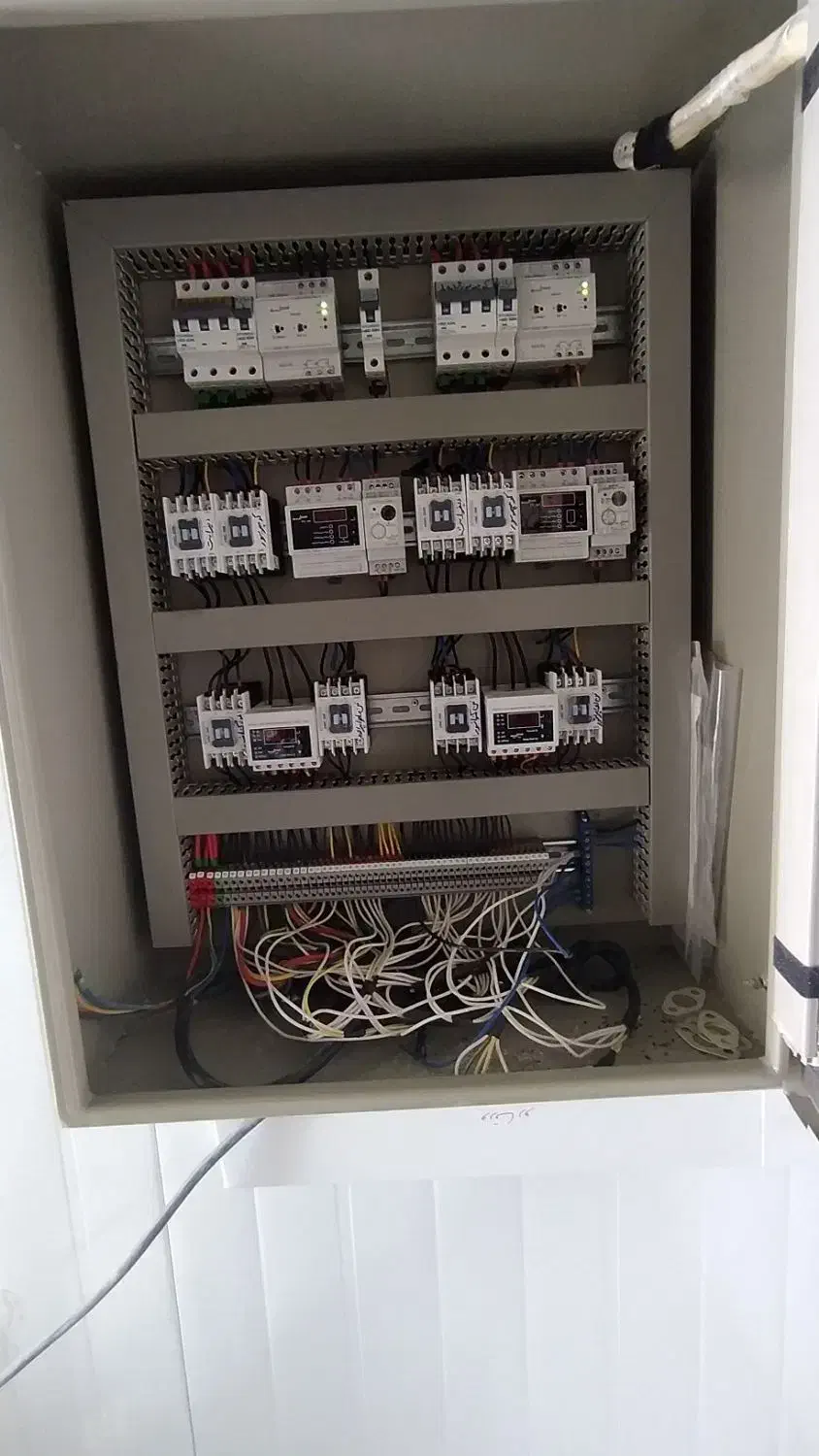 تعمیرات یخچال و انواع دستگاه های سردکننده|خدمات پیشه و مهارت|فارسان, |دیوار