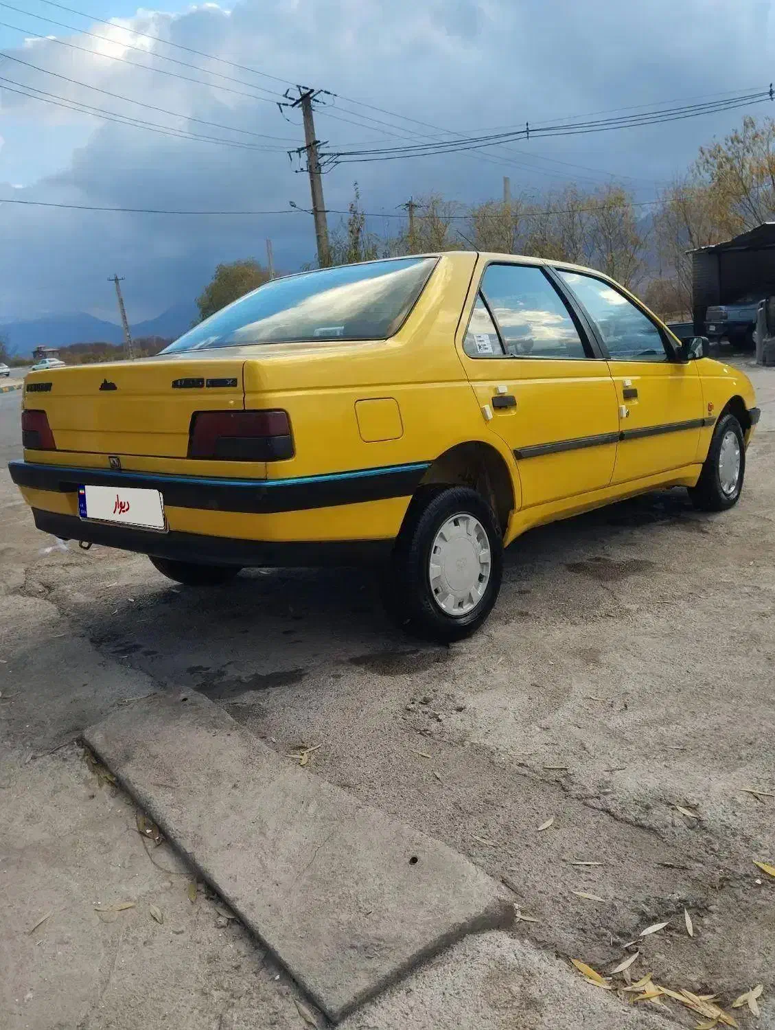 پژو۴۰۵تاکسی برون شهر|خودرو سواری و وانت|بروجرد, |دیوار