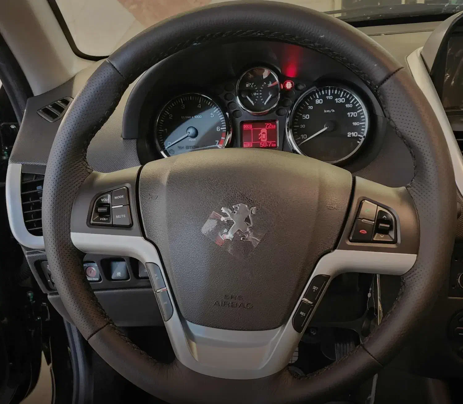 پژو 207 سقف شیشه ارتقا یافته 1404|خودرو سواری و وانت|دزفول, |دیوار