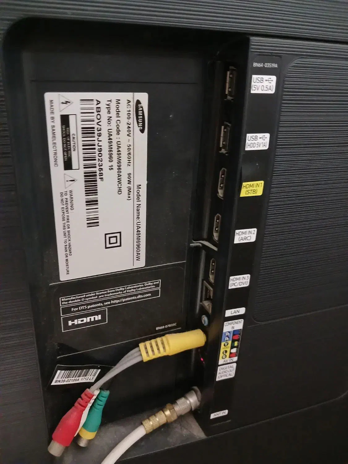 تلوزیون ۴۹اینج سامسونگ با میز تلوزیون بهترین کیفیت|تلویزیون و پروژکتور|تهران, شهرک طالقانی|دیوار