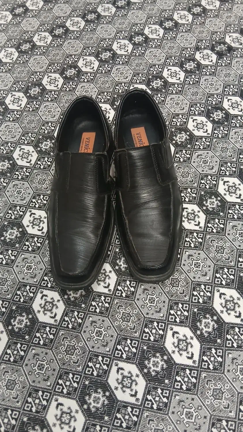 کفش|کیف، کفش، کمربند|کرج, عظیمیه|دیوار